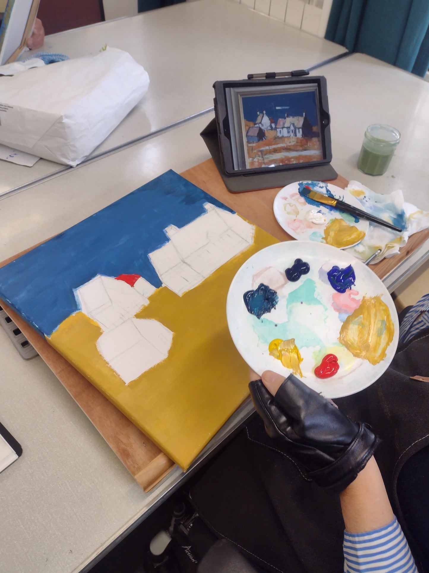 Wednesday OR Thursday morning Art classes